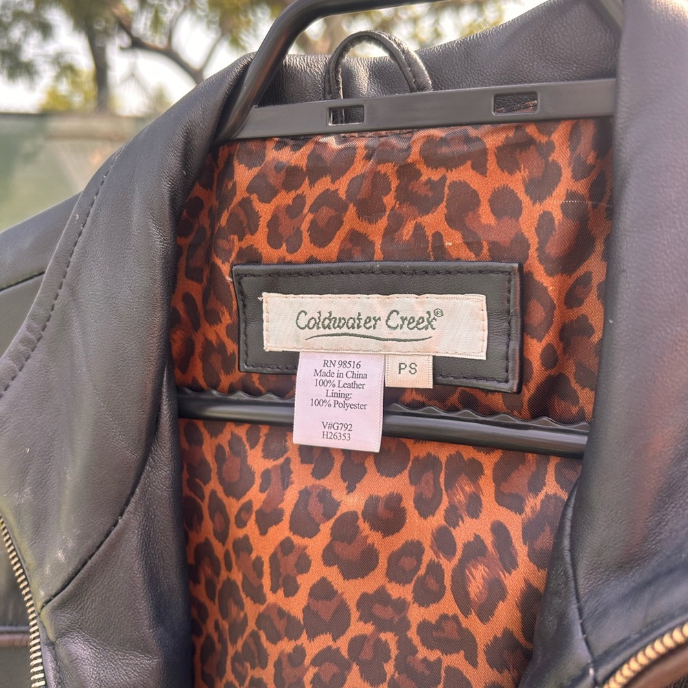 Soft Genuine Leather Jacket with Leopard-print Lining - Picture 4 of 16